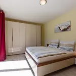Bright Flat Close To The Area *