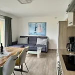 Διαμέρισμα Bright Flat Close To The Area