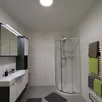 Bright Flat Close To The Area *
