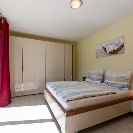 Bright Flat Close To The Area *