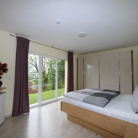 Bright Flat Close To The Area *
