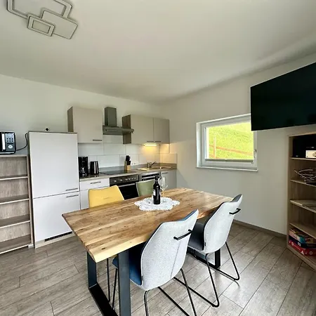 Bright Flat Close To The Area Apartman *