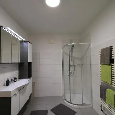 Bright Flat Close To The Area *
