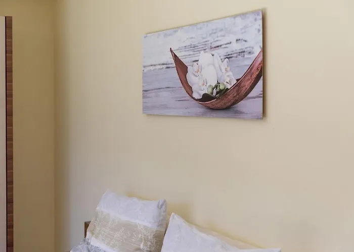 Bright Flat Close To The Area Apartmán